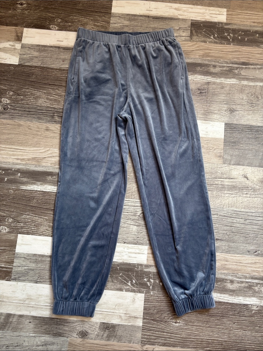 Hollister Women Velvet Joggers in Slate Gray